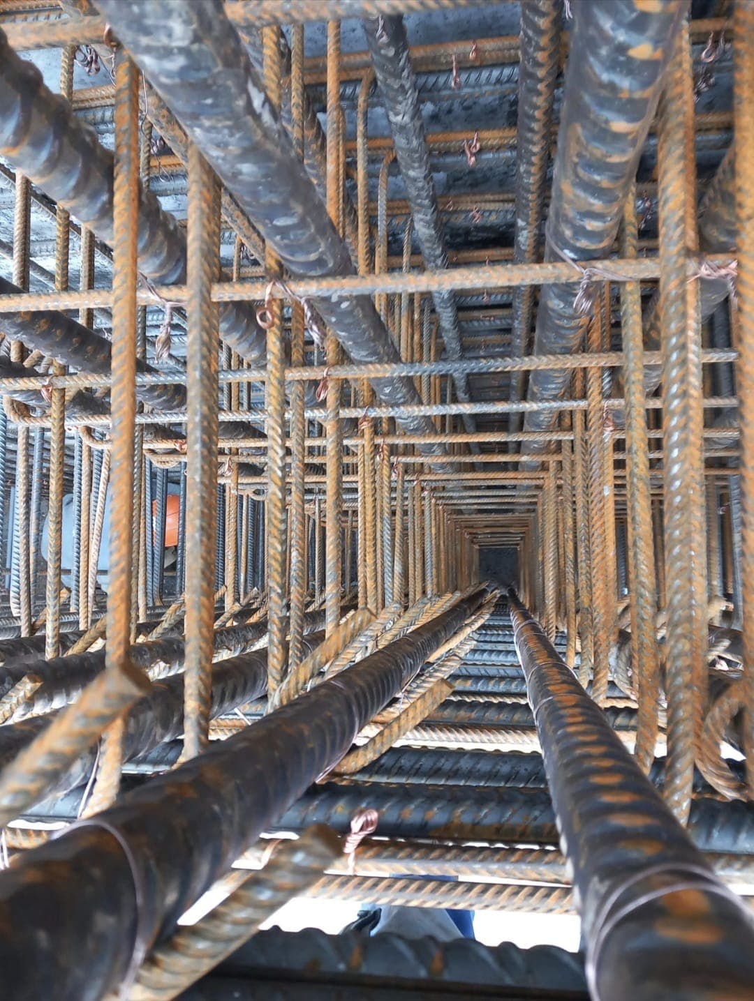 Columns, foundations and base slabs