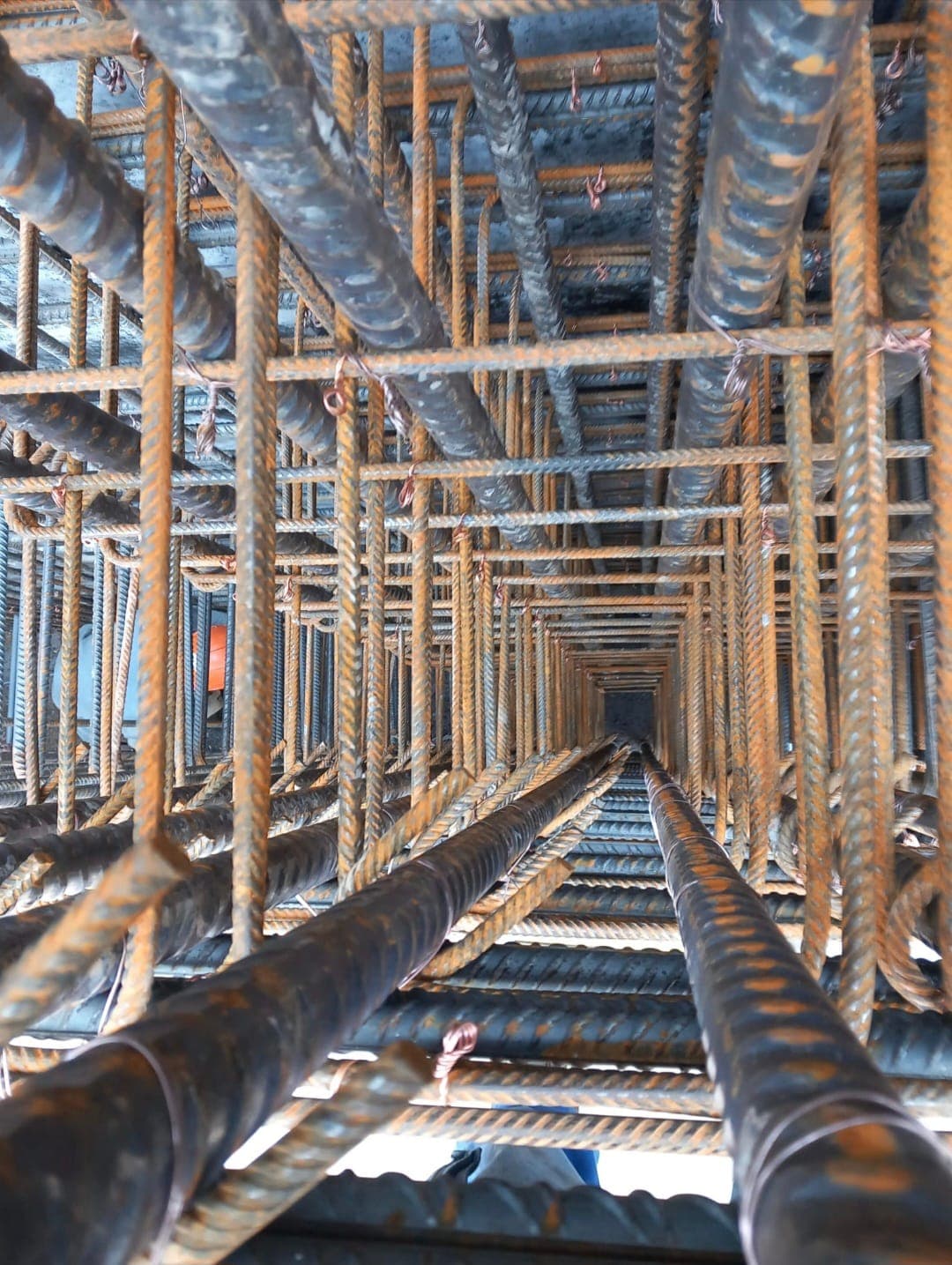 Columns, foundations and base slabs