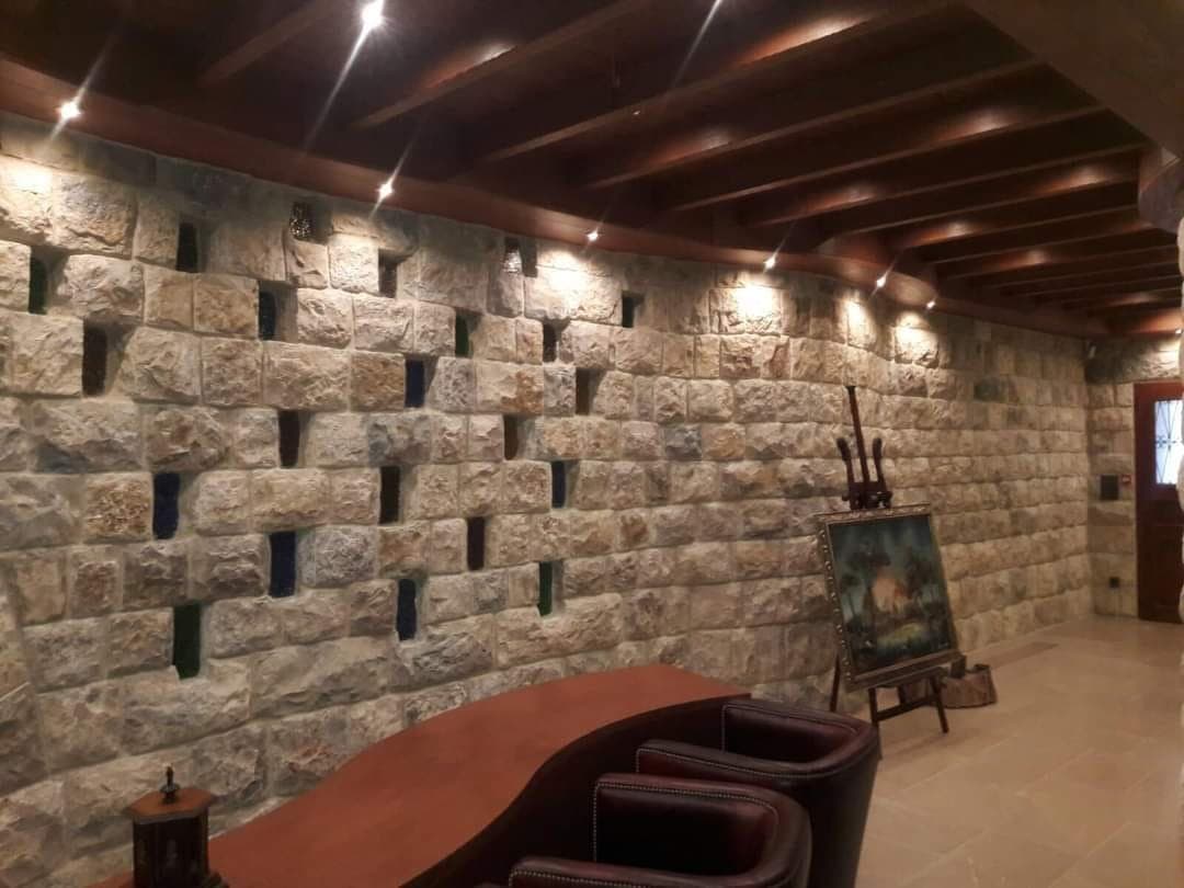 Natural stone masonry and façades