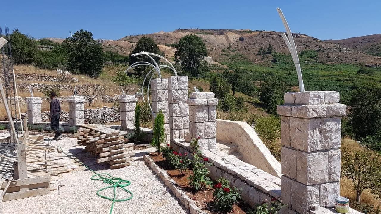 Natural stone masonry and façades