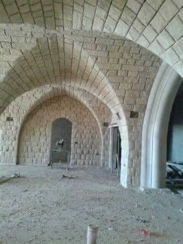 Vaults and arches in natural stone