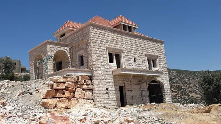 Natural stone masonry and façades