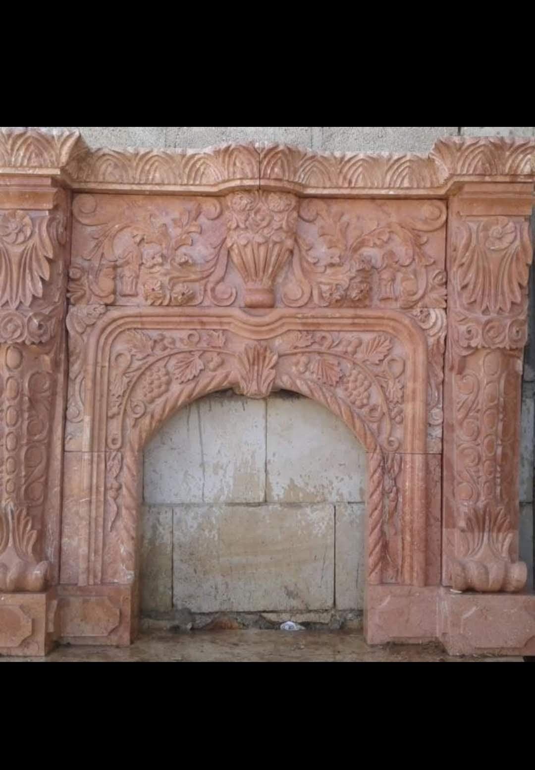 Vaults and arches in natural stone